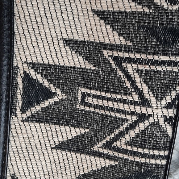 90's black with tribal print purse in tan & black - Picture 5 of 6